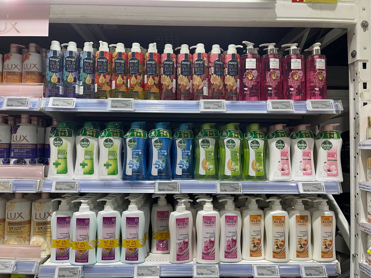 Modern Trade Distribution Boosting FMCG Sales with BJC Products at Makro Market In Cambodia - Image 24